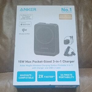 Anker 15W Max Pocket-Sized 3-in-1 Charger - Black
